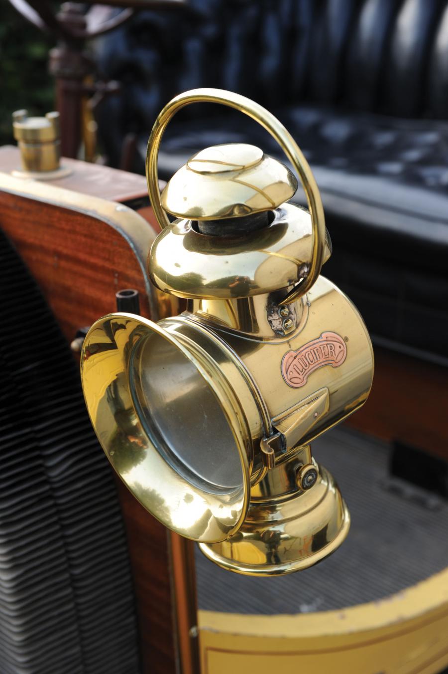Детали интерьера Decauville Roadster 1900 года  (фото 6 из 10)